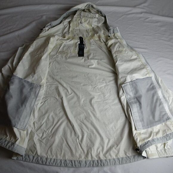 The North Face Women HyVent 2.5L Jacket Size M - Picture 8 of 14